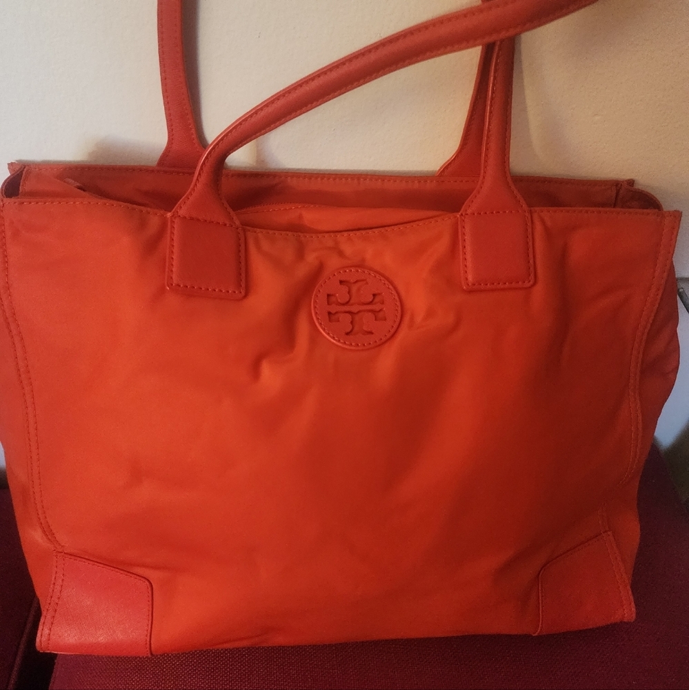 Hand bag